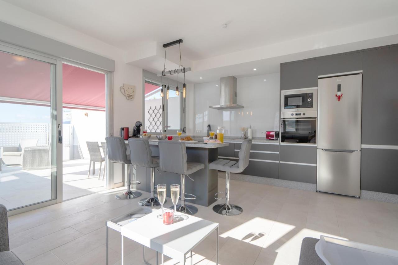 Luxurious Apartment With Large Terrace And Sea Views Tabaiba Exteriör bild